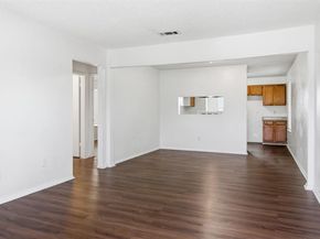 319  Ware Drive , Grand Prairie Texas 75051