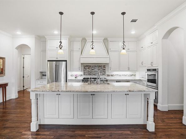 5301  Pradera Court , Benbrook Texas 76126