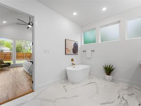 2619  Emmett Street , Dallas Texas 75211
