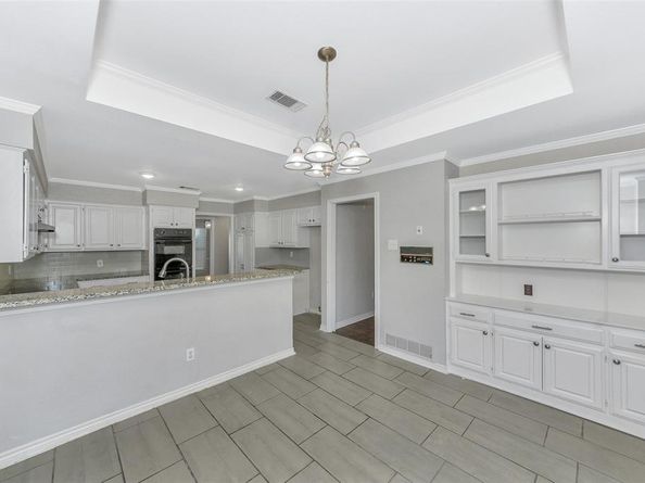 1011  Briar Hill Circle , Duncanville Texas 75137