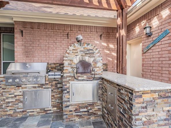 8925  Hunters Glen Trail , Fort Worth Texas 76120