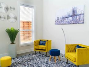 1846  Nomas Street , Dallas Texas 75212