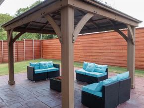 1846  Nomas Street , Dallas Texas 75212