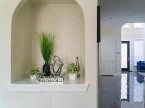 1846  Nomas Street , Dallas Texas 75212