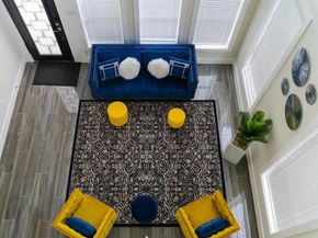 1846  Nomas Street , Dallas Texas 75212