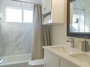 1846  Nomas Street , Dallas Texas 75212