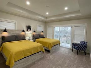 1846  Nomas Street , Dallas Texas 75212