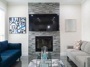 1846  Nomas Street , Dallas Texas 75212