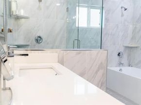 1846  Nomas Street , Dallas Texas 75212