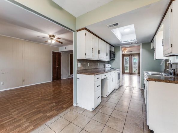 4037  Treeline Drive , Dallas Texas 75224