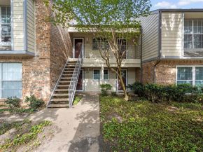 2535  Wedglea Drive  224, Dallas Texas 75211
