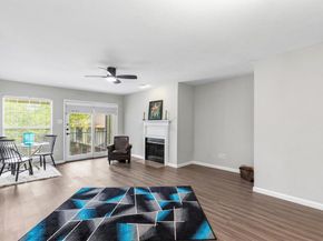 2535  Wedglea Drive  224, Dallas Texas 75211