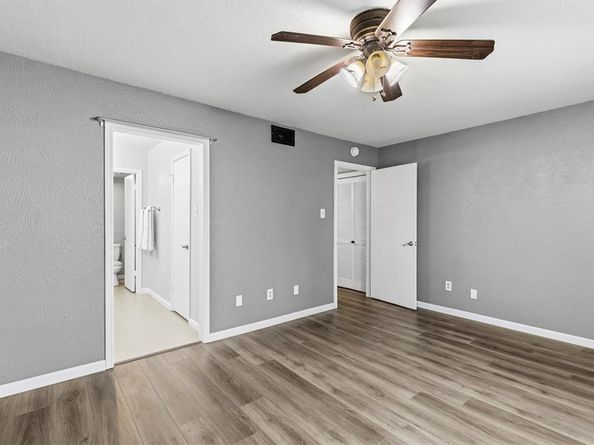 2535  Wedglea Drive  224, Dallas Texas 75211