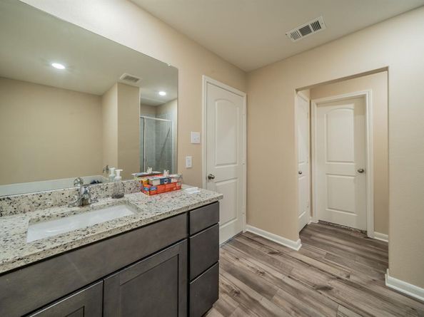 360  Ridgeland Oaks Drive , Fort Worth Texas 76120