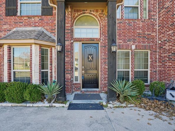 400  Shadow Creek Drive , DeSoto Texas 75115