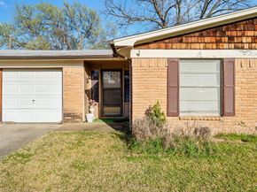 2828  Fairbrook Street , Irving Texas 75062