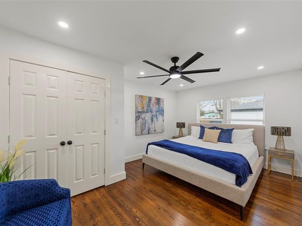 2945  Healey Drive , Dallas Texas 75228