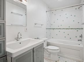 5226  Fleetwood Oaks Avenue  214, Dallas Texas 75235