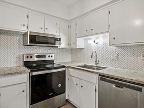 5226  Fleetwood Oaks Avenue  214, Dallas Texas 75235