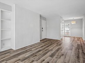 5226  Fleetwood Oaks Avenue  214, Dallas Texas 75235