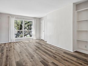 5226  Fleetwood Oaks Avenue  214, Dallas Texas 75235