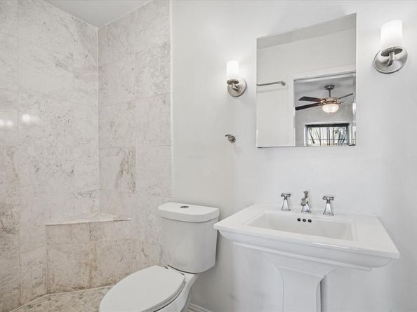 5226  Fleetwood Oaks Avenue  214, Dallas Texas 75235