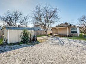 701  Lakey Street , Denton Texas 76205