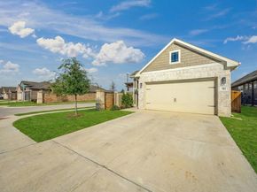 701  Presidio Street , Aubrey Texas 76227