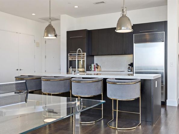 2200  Victory Avenue  1105, Dallas Texas 75219