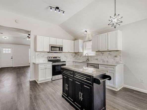 1837  Cool Springs Drive , Mesquite Texas 75181