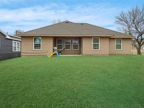 1317  Dacki Avenue , Dallas Texas 75211