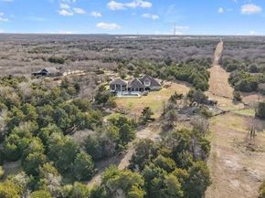 505 S Bluegrove Road , Lancaster Texas 75146