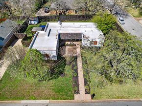 905  Lynhurst Lane , Denton Texas 76205