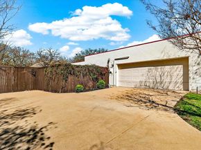 905  Lynhurst Lane , Denton Texas 76205