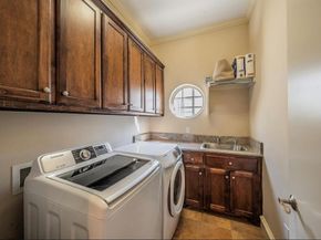 3827  Holland Avenue  B, Dallas Texas 75219