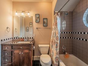 3827  Holland Avenue  B, Dallas Texas 75219