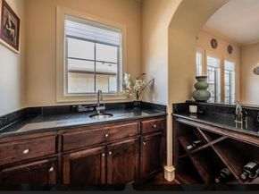 3827  Holland Avenue  B, Dallas Texas 75219