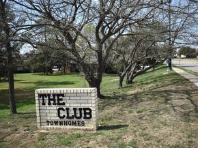 2707  Stonehaven Court , Irving Texas 75038