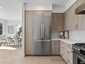 425 First Street 31, Los Altos CA 94022