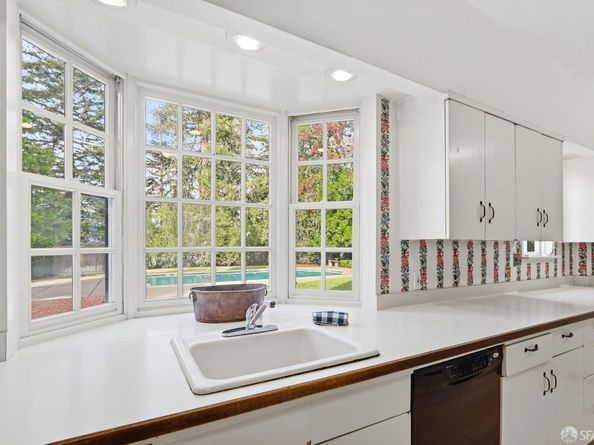 6 Cypress Court, Los Altos CA 94022