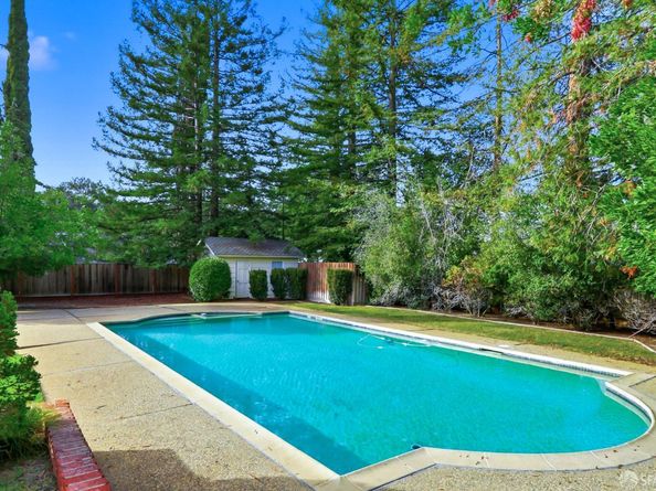 6 Cypress Court, Los Altos CA 94022