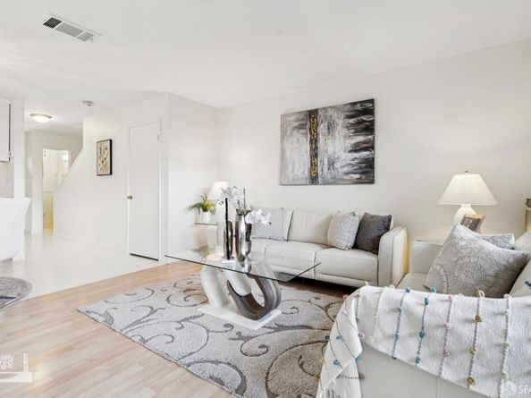 1009 Murrieta Boulevard 7, Livermore CA 94550
