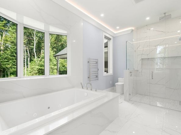 105 Lincoln St, Northborough MA 01532