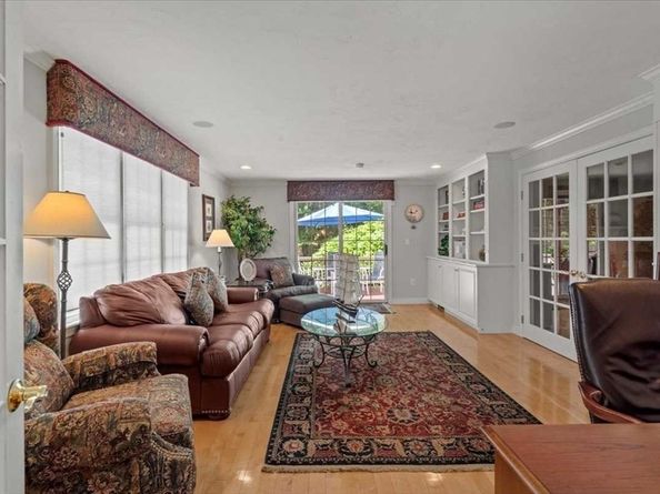 50 West Elm Street, Hopkinton MA 01748
