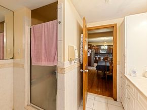 105 Washington Ave, Chelsea MA 02150
