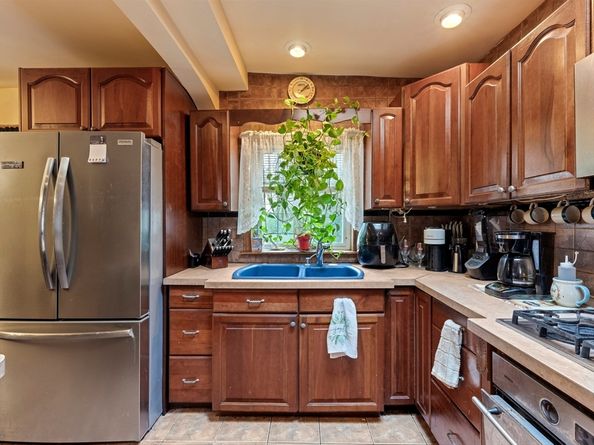 105 Washington Ave, Chelsea MA 02150