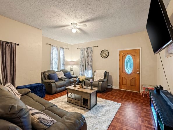 105 Washington Ave, Chelsea MA 02150