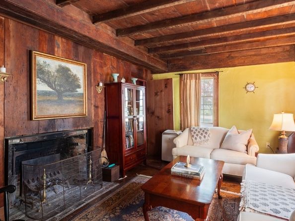11 High Rd, Newbury MA 01951