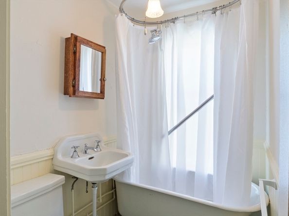 11 High Rd, Newbury MA 01951