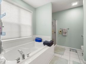15 Bagnell Dr 15, Pembroke MA 02359